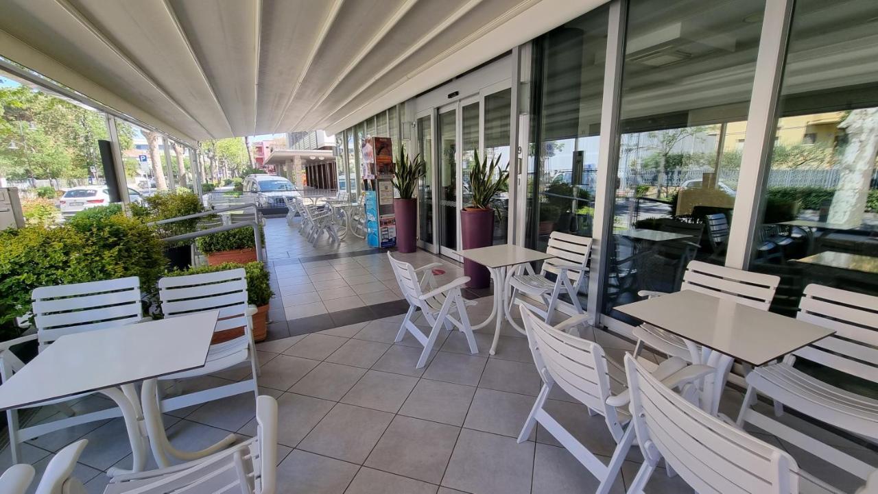Hotel Costanza Cesenatico Eksteriør bilde