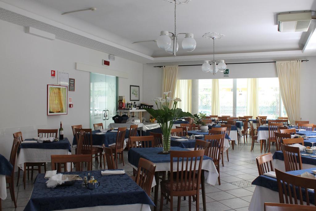 Hotel Costanza Cesenatico Eksteriør bilde